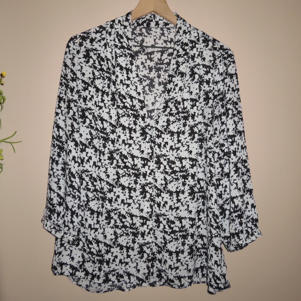 LAUNDRY black & white patterned tunic sz L ✨